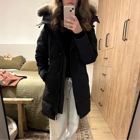 Canada Goose Jacket - Picture 2 of 13